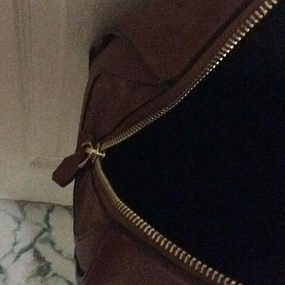 Handbag - Picture 6 of 7